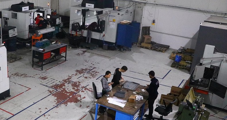 KOSGEB desteğiyle büyüttüğü işletmesinde ürettiği kalıpları Rusya’ya ihraç ediyor