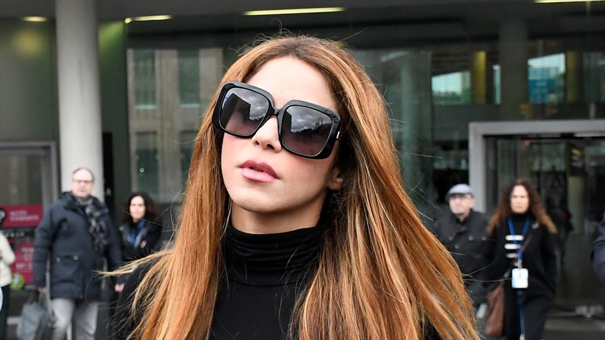 Şarkıcı Shakira, İspanya’da hakkındaki vergi kaçırma suçlamasını kabul etti