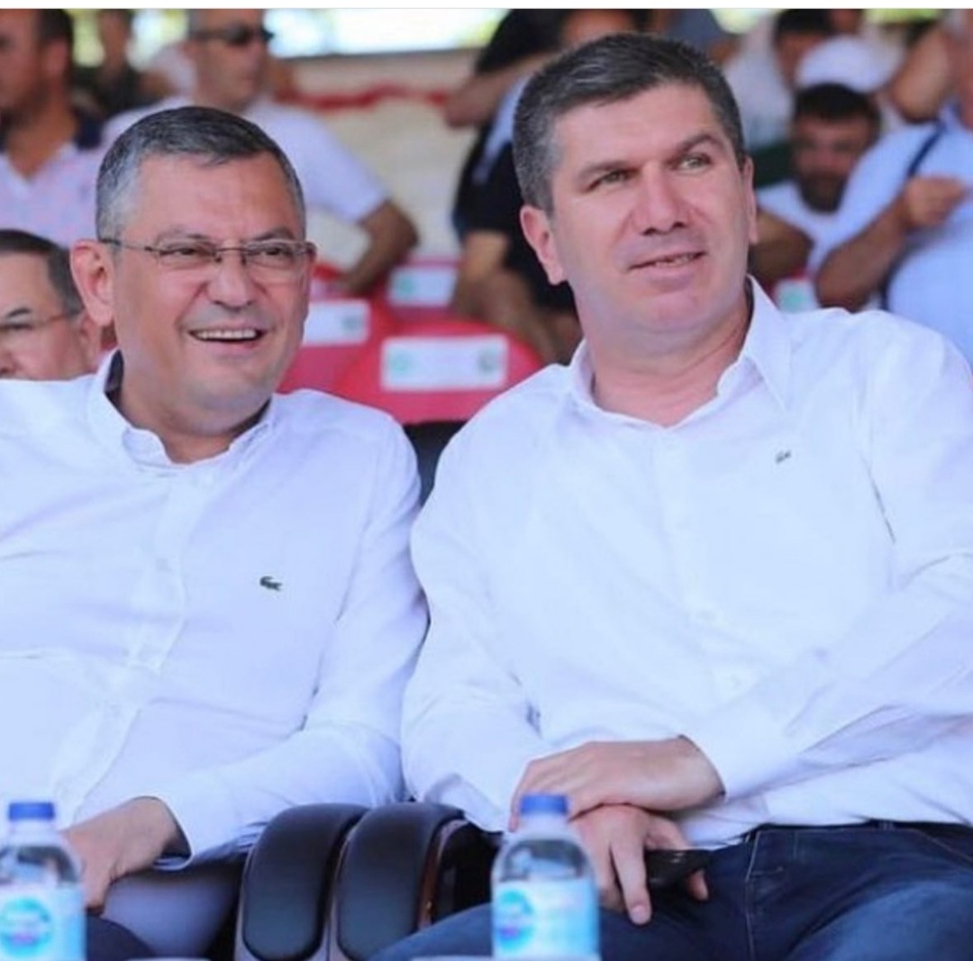 CHP Genel Başkanı Özgür Özel, Burdur Belediye Başkanı Ali Orkun Ercengiz, henüz 18 yaşındayken kardeş olmuştuk
