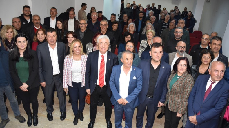 Siyaseten krize girdiği her dönemde Cumhurbaşkanı Erdoğan bir Anayasa tartışması açıyor.