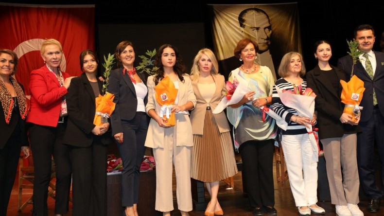 Cumhuriyet’in Yüzü Kadınlar Söyleşisi düzenlendi