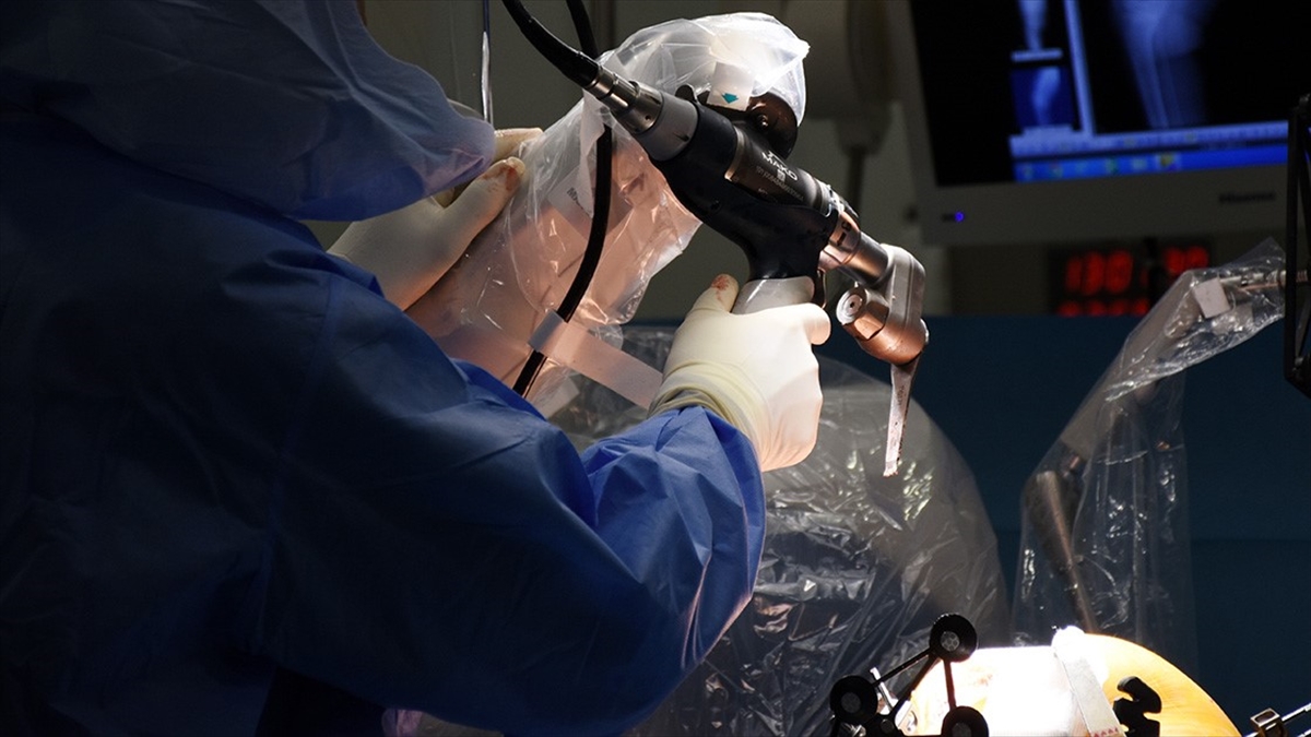 Robotik cerrahiyle hastaların hastanede yatış süresi azalıyor