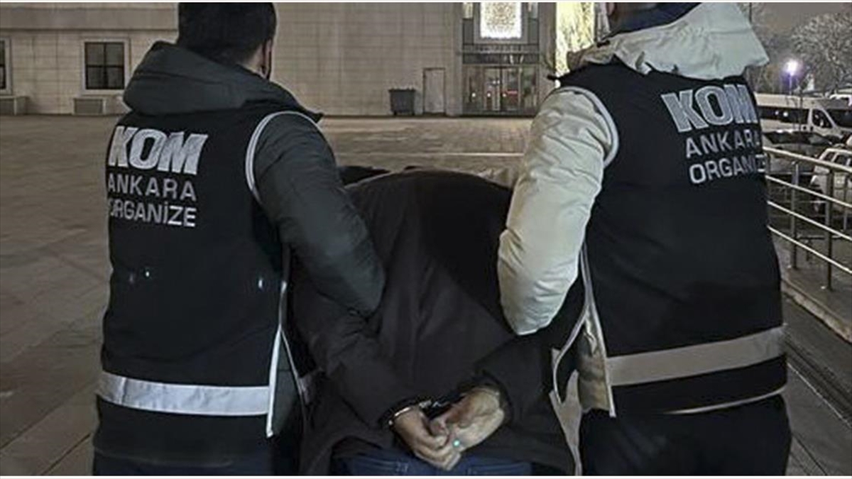 FETÖ’nün 6 yıldır aranan “emniyet mahrem imamı” Ankara’da yakalandı