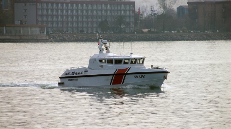 Zonguldak’ta batan geminin kayıp 7 personelini arama çalışmaları sürüyor