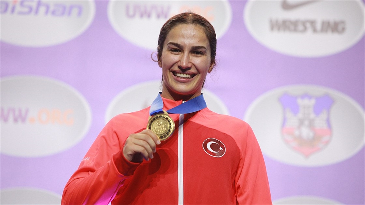 Buse Tosun Çavuşoğlu, dünyada 2023’ün en iyi çıkış yapan kadın güreşçisi seçildi
