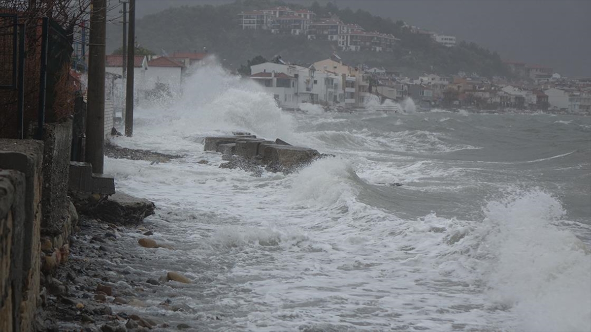Marmara Denizi’nde fırtına, Batı Karadeniz’de kuvvetli yağış bekleniyor