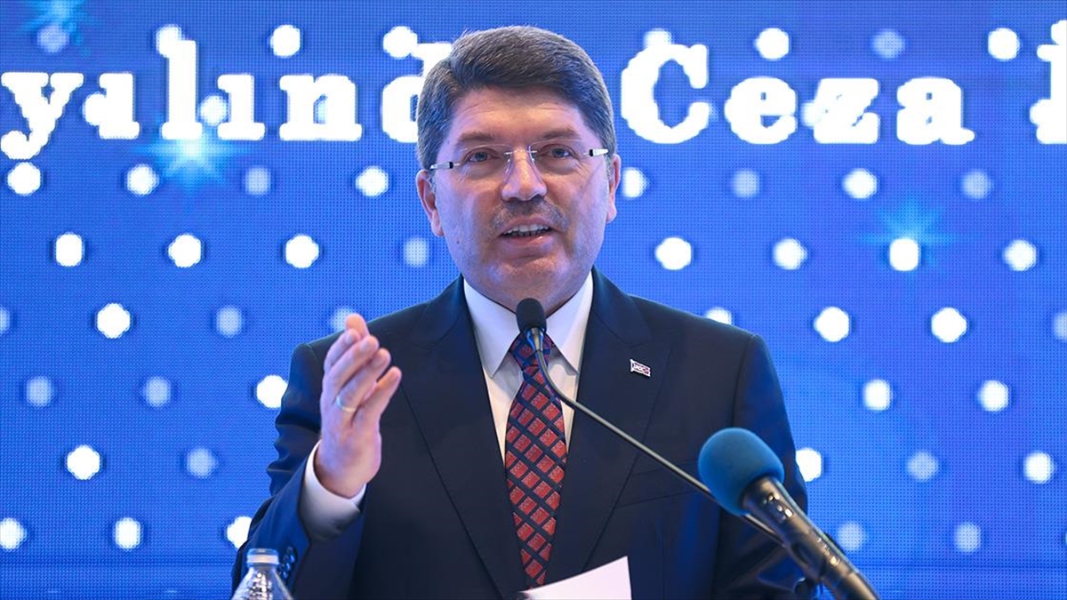 Bakan Tunç: Terör örgütleriyle mücadelemiz taviz vermeden, büyük bir kararlılık içerisinde sürecektir