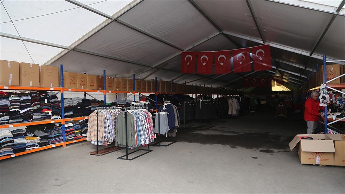 Hatay’daki bağış depolarından depremzedelerin her türlü ihtiyacı karşılanıyor
