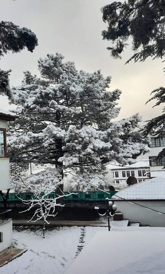 Ah ah kar demek ninelerden tatlı tatlı masal dinlemekti bir zamanlar…