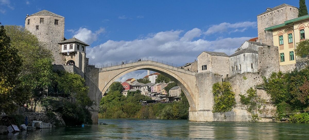 Tarihi Mostar Köprüsü’nün “Hırvat kültürel mirası” olarak gösterilmesine tepki