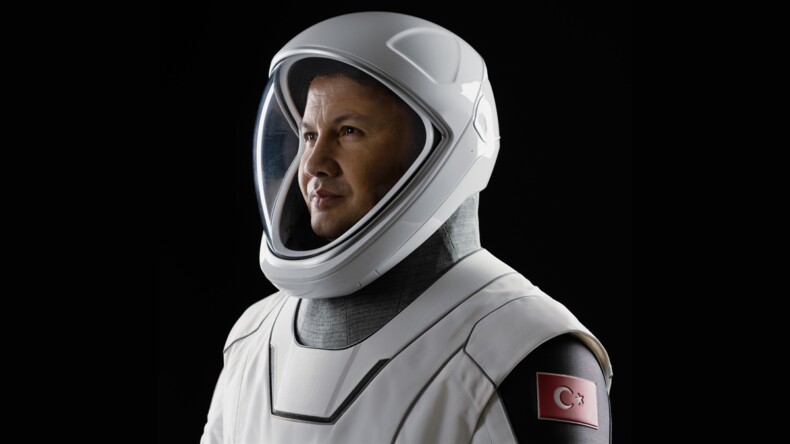 İlk Türk astronot Gezeravcı’nın uzaydaki ilk sözü “İstikbal göklerdedir” oldu