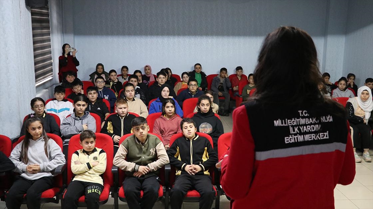 Gaziantep’te okullarda verilen ilk yardım eğitimi 20 öğrencinin hayatını kurtardı