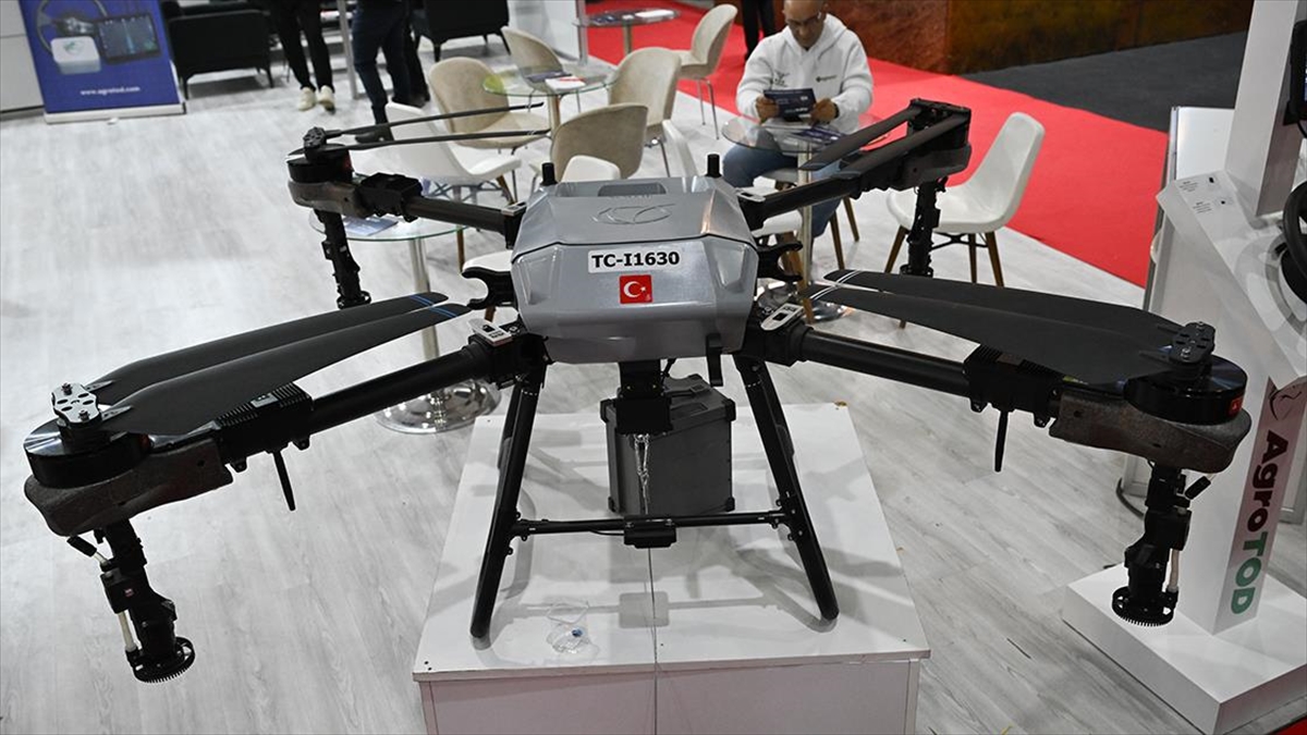 Yerli zirai dron katıldığı ilk fuarda yurt dışından talep gördü