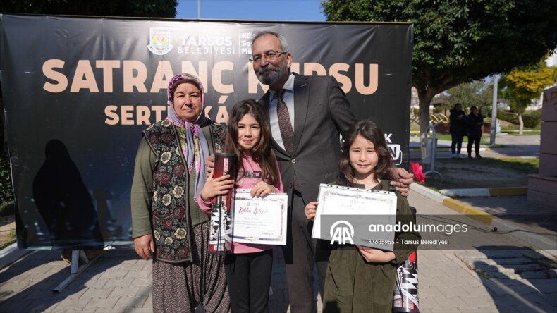 Tarsus’ta 180 öğrenci satranç eğitimi aldı