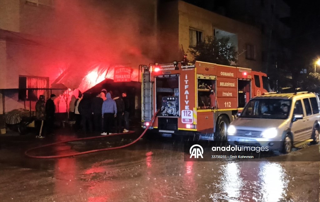 Osmaniye’de tuhafiye dükkanında çıkan yangın hasara yol açtı