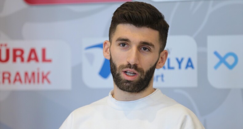 Hatayspor, sol kanat oyuncusu Doğukan Sinik’i transfer etti