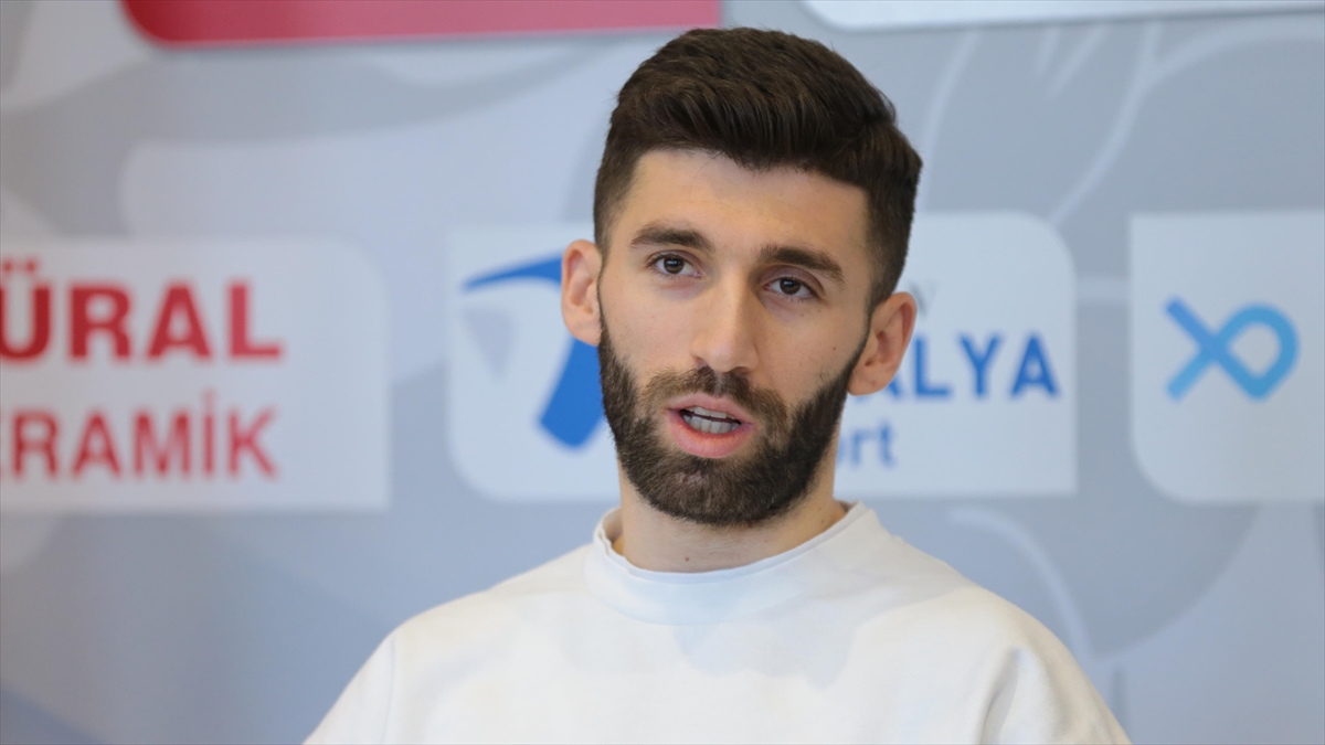 Hatayspor, sol kanat oyuncusu Doğukan Sinik’i transfer etti