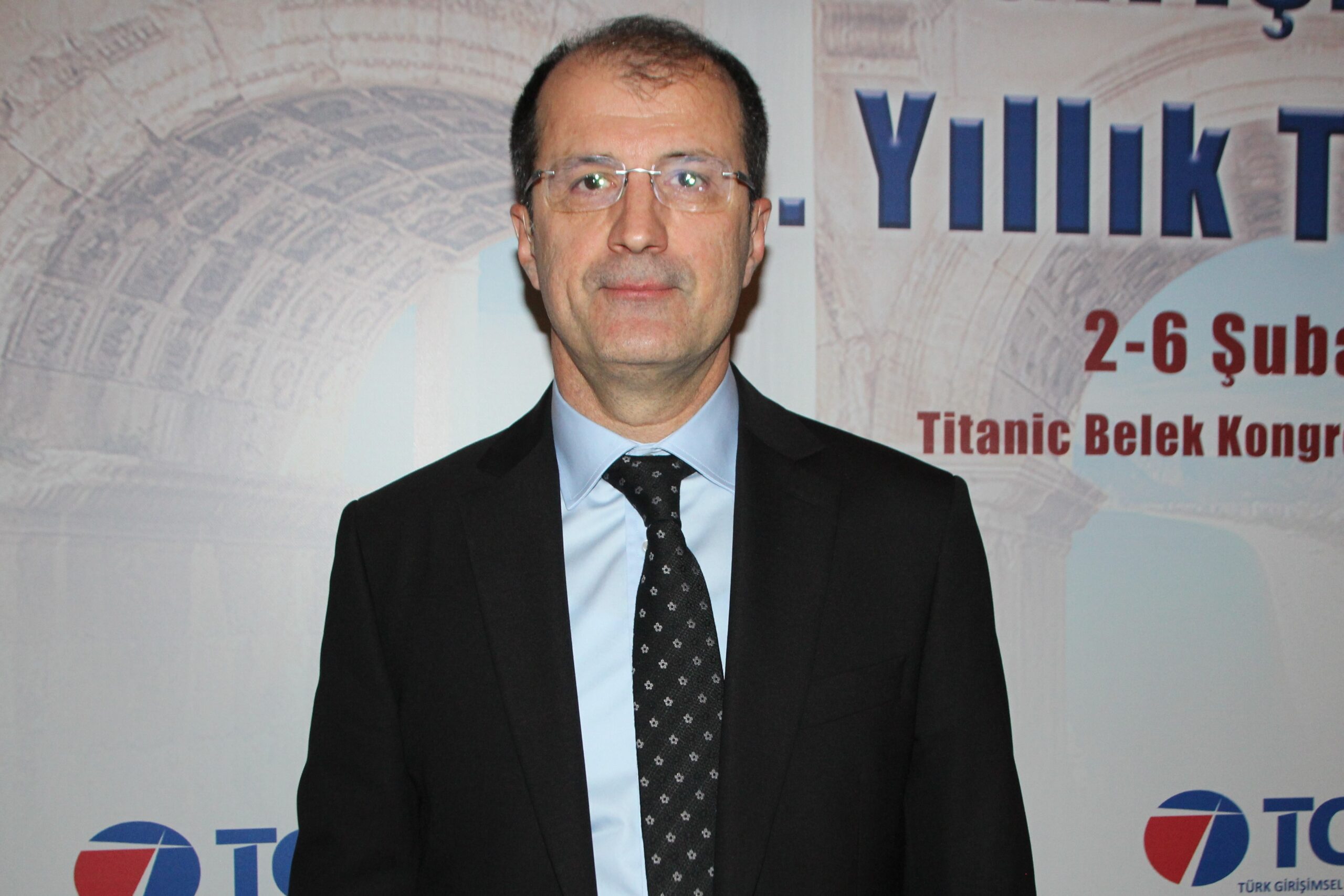 “Kozmetik varis hastalık değildir” uyarısı