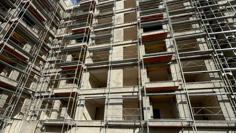 Antalya’da inşaatın 6. katından düşen işçi öldü