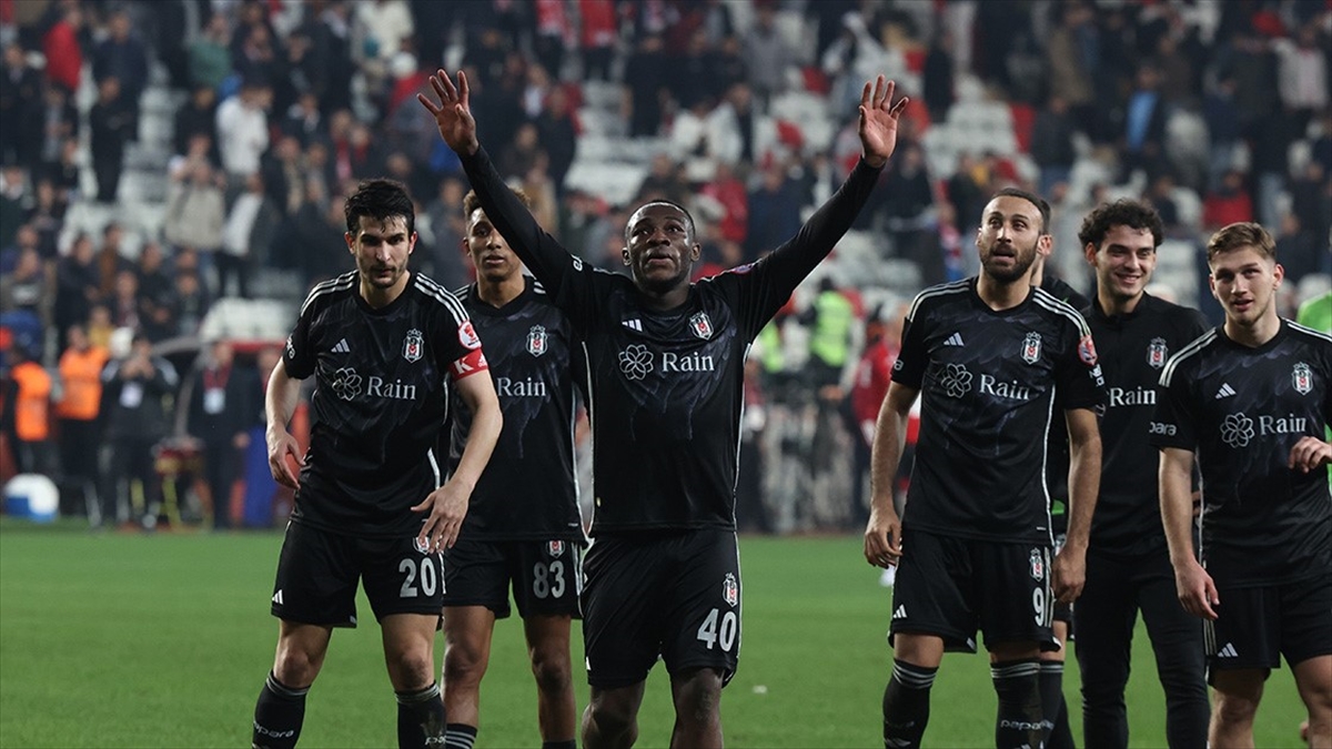Beşiktaş, Süper Lig’de yarın Kayserispor’un konuğu olacak