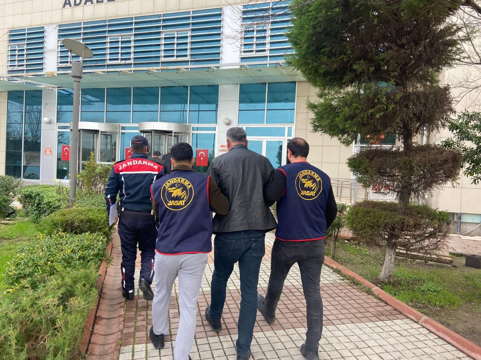 Adana’da 13 yıl kesinleşmiş hapis cezası bulunan hükümlü yakalandı