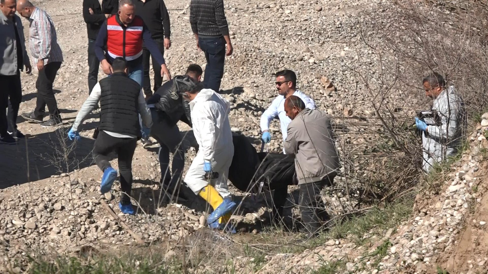 Antalya’da öldürülen gencin cesedi dere yatağında bulundu