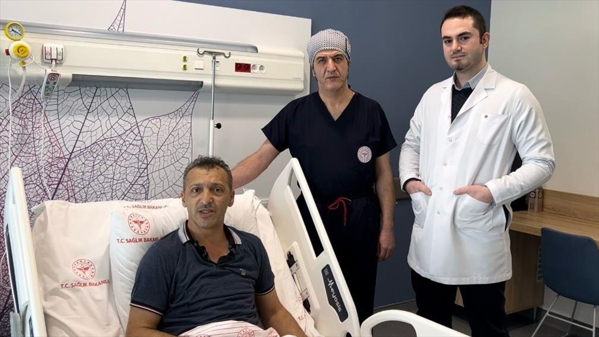 Kocaeli Şehir Hastanesi’nde kemik tümörü başarıyla alınan hasta sağlığına kavuştu