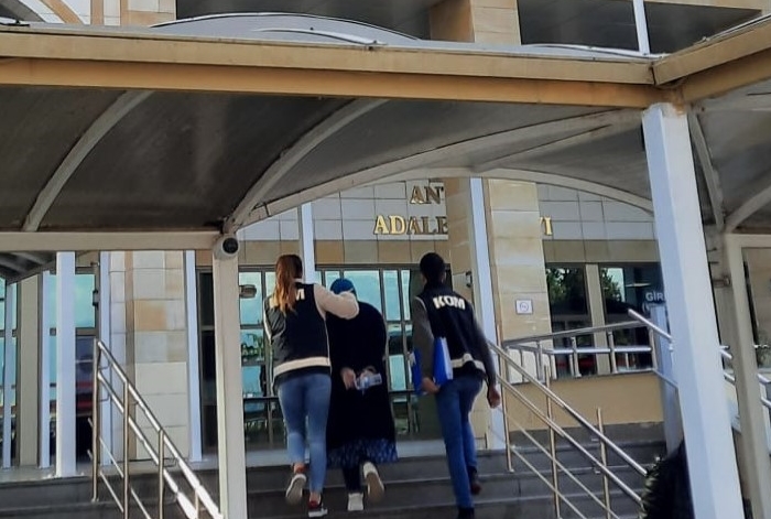 Antalya’da dolandırıcılık iddiasıyla yakalanan kişi tutuklandı