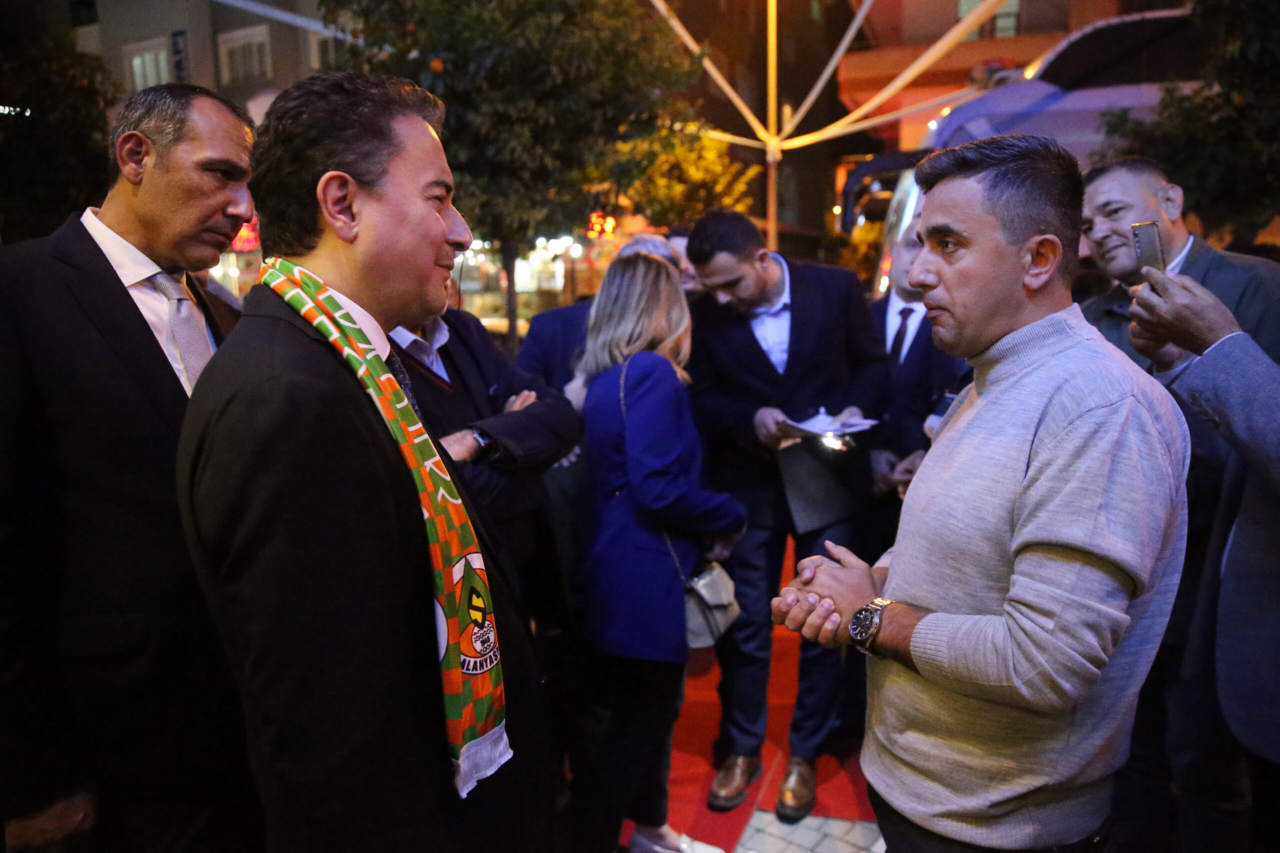 DEVA Partisi Genel Başkanı Ali Babacan, Alanya’da ziyaretlerde bulundu