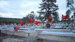 KAHRAMANMARAŞ – Depremde 92 öğrencisini kaybeden özel eğitim öğretmeninin acısı dinmiyor