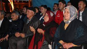 YOZGAT – Milli güreşçi Rıza Kayaalp’in final maçını hemşehrileri sinemada izledi
