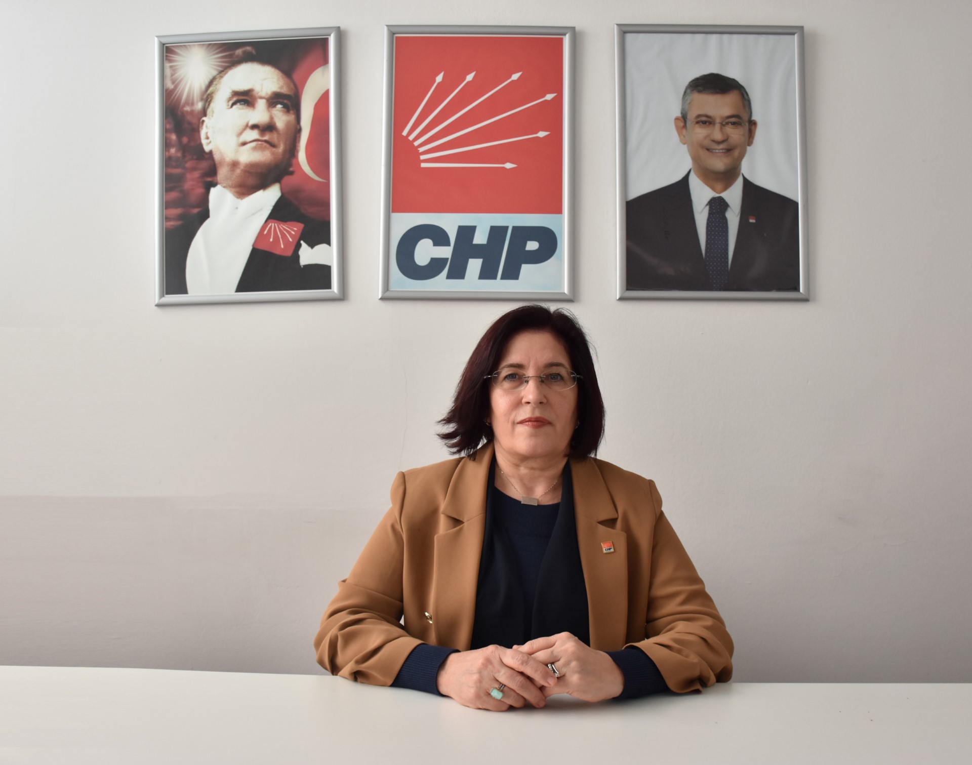 CHP Antalya Kadın Kolları İl Başkanı Nilüfer Deveci’nin Medeni Kanun’a İlişkin Basın Açıklaması
