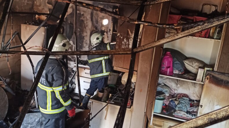 Adana’da müstakil evde çıkan yangın hasara neden oldu