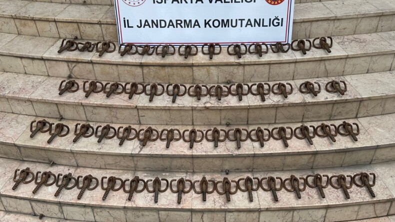 Isparta’da tren raylarından hırsızlık yapan 2 kişi tutuklandı