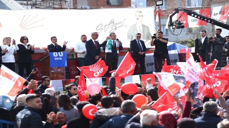 CHP Genel Başkanı Özel, Osmaniye Düziçi’nde “halk buluşması”na katıldı: