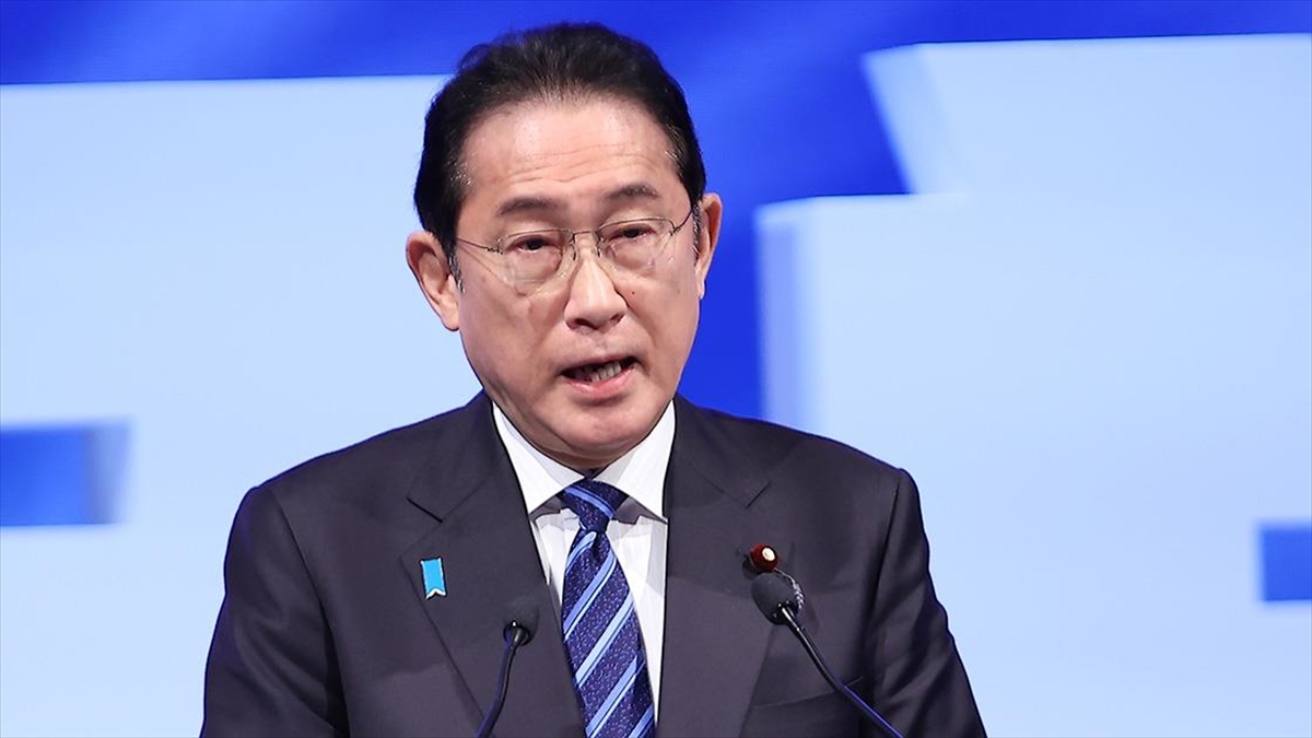 Japonya Başbakanı Kişida, yapay zekayla oluşturulan sahte içeriklerin toplumu istikrarsızlaştırabileceğini söyledi