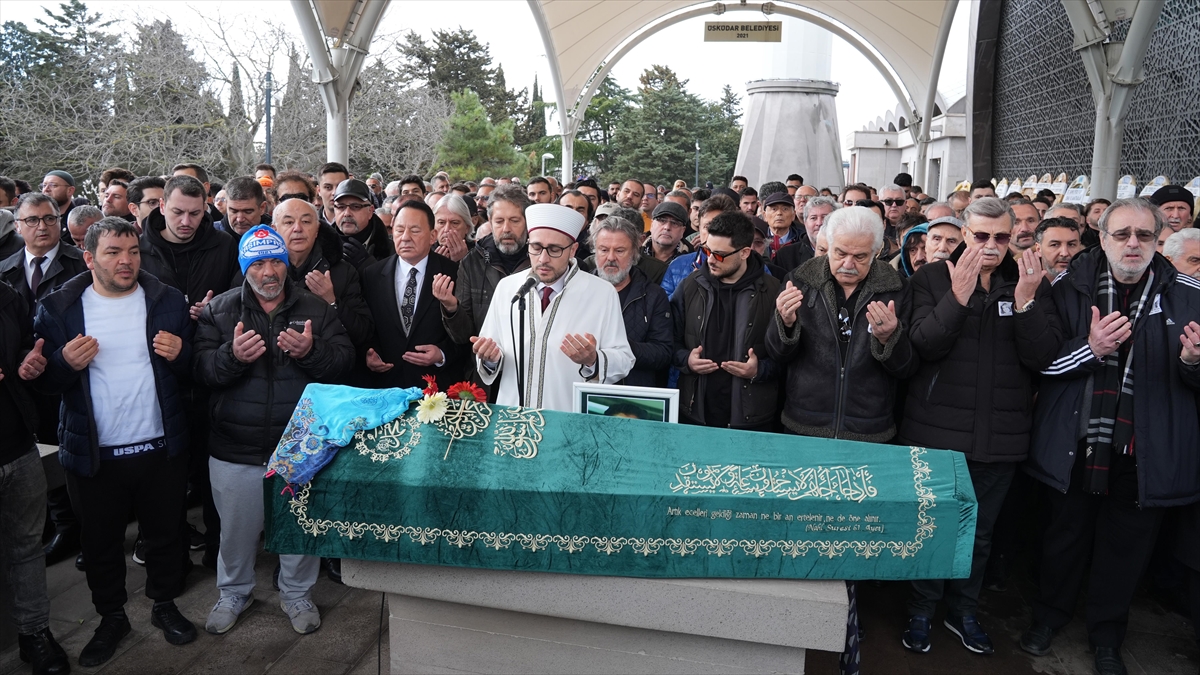 Oyuncu Bahar Öztan son yolculuğuna uğurlandı