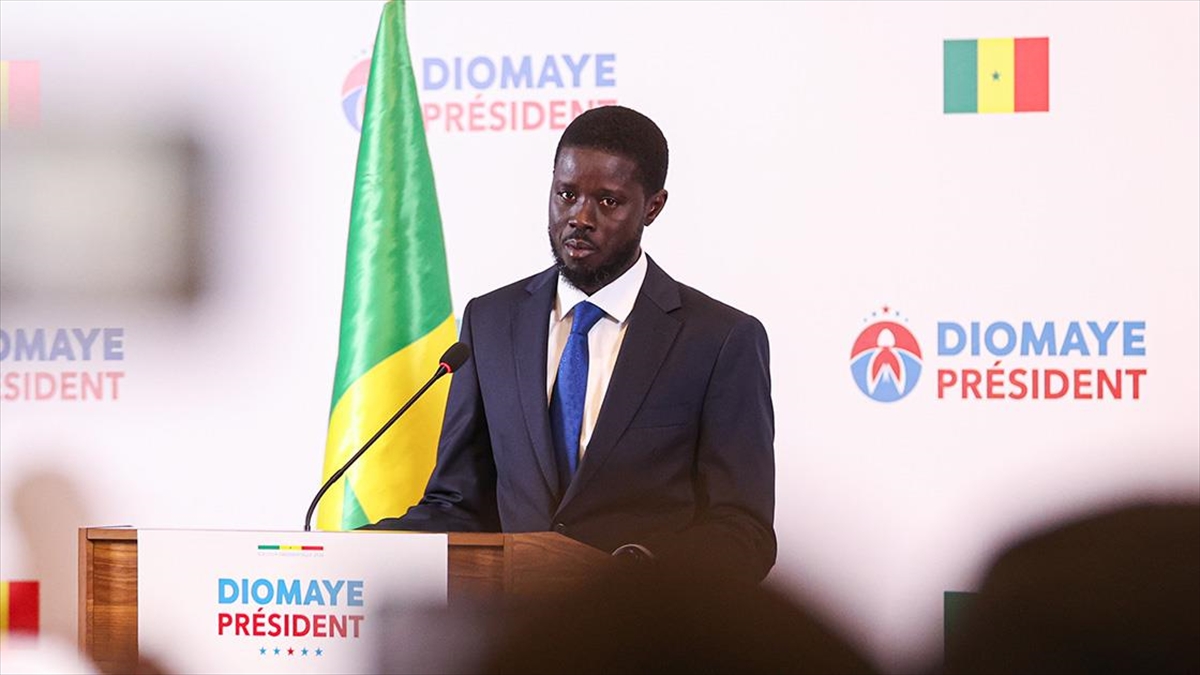 Seçime 10 gün kala hapisten çıktı, Senegal’in en genç cumhurbaşkanı oldu: Bassirou Diomaye Faye