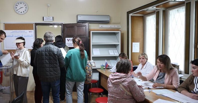Antalya’daki Rus vatandaşları sandık başında