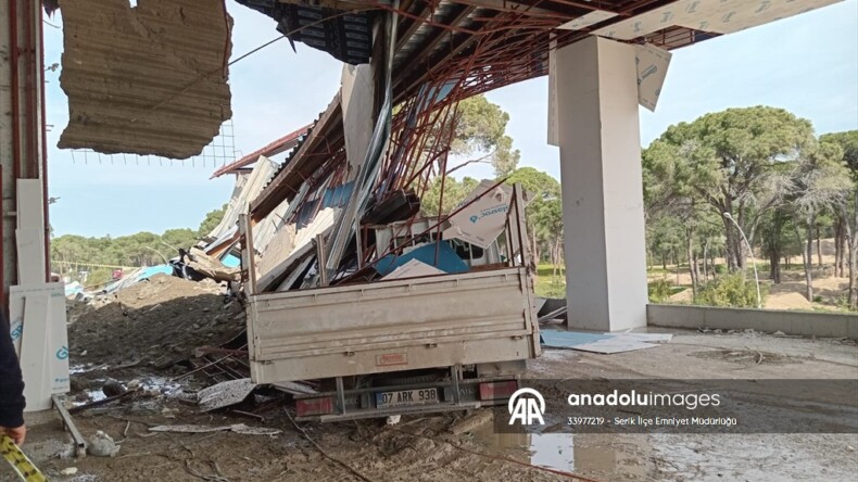 Antalya’da otel inşaatında meydana gelen göçükte 1 kişi yaralandı