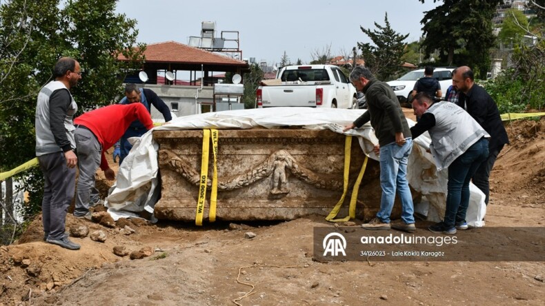 Hatay’da evin bahçesinde lahit bulundu