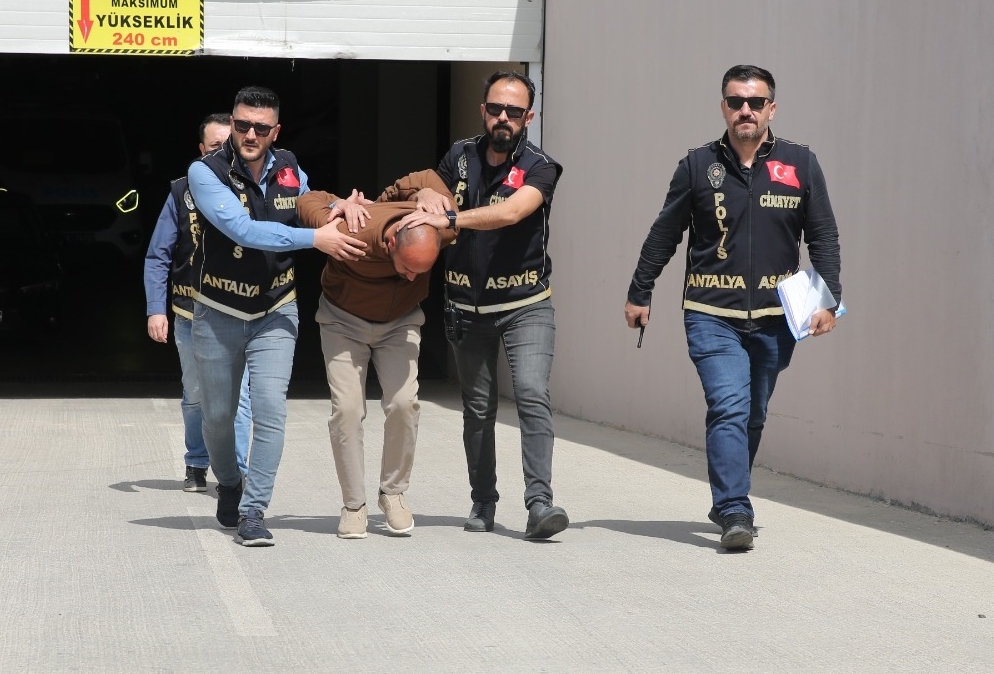 Antalya’da silahla vurulan kişi hastanede öldü