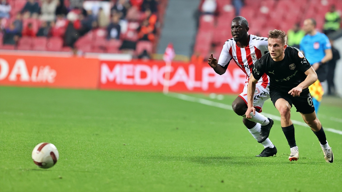 Yılport Samsunspor ile Siltaş Yapı Pendikspor berabere kaldı