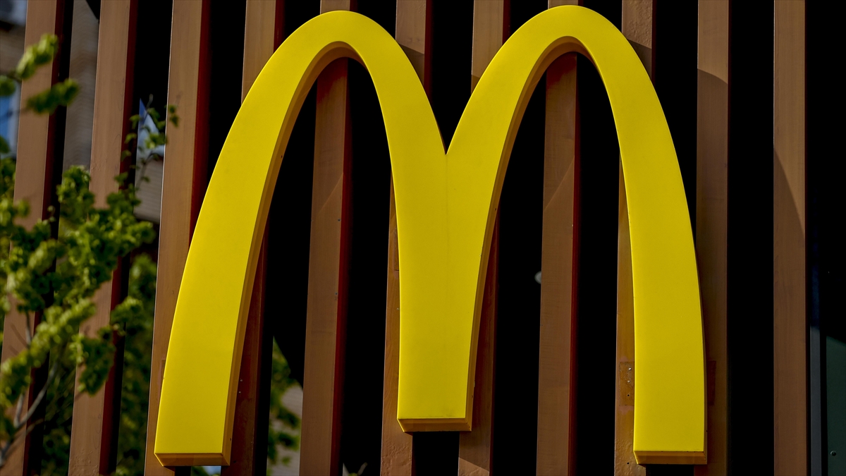McDonald’s, İsrail’deki franchise restoranlarını satın alacak