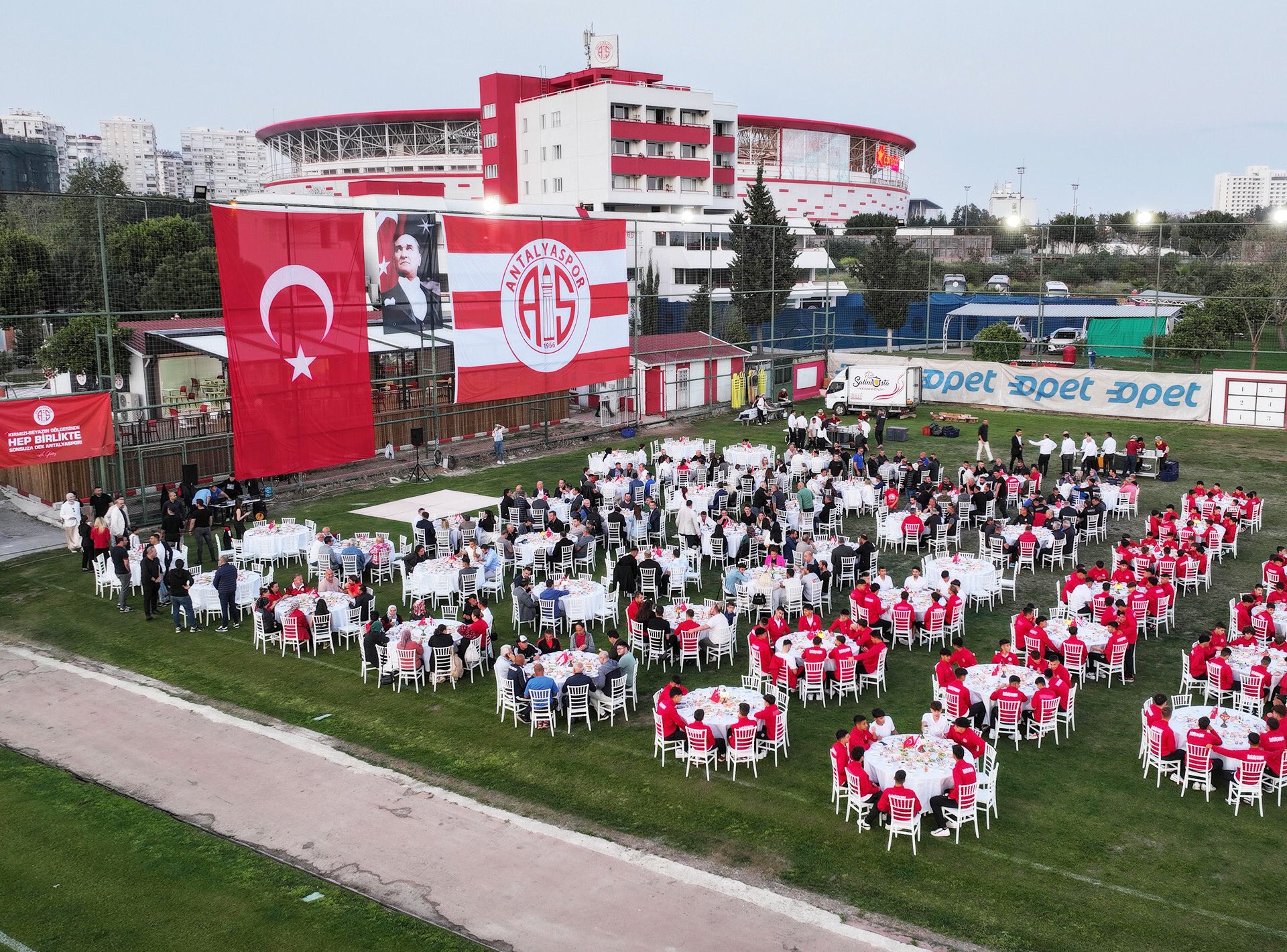 Antalyaspor camiası iftarda bir araya geldi