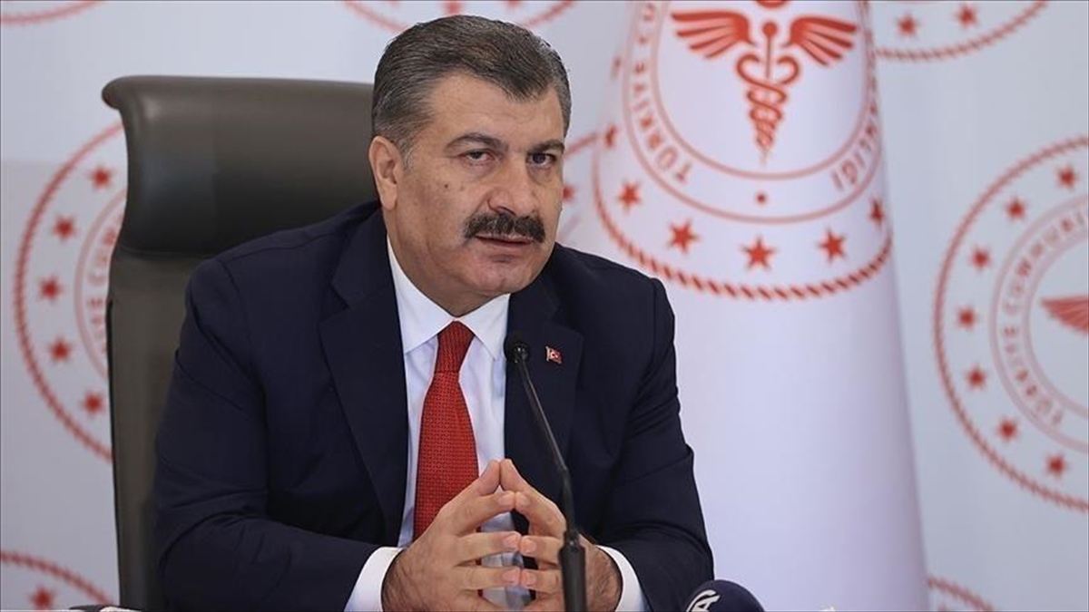 Sağlık Bakanı Koca, oyuncu Nuri Alço’nun sağlık durumuna ilişkin bilgi verdi