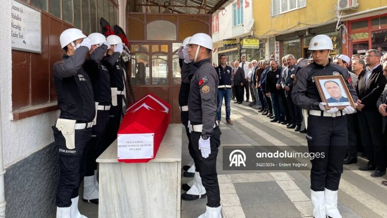 Kalp krizi sonucu ölen polis memuru Kahramanmaraş’ta son yolculuğuna uğurlandı
