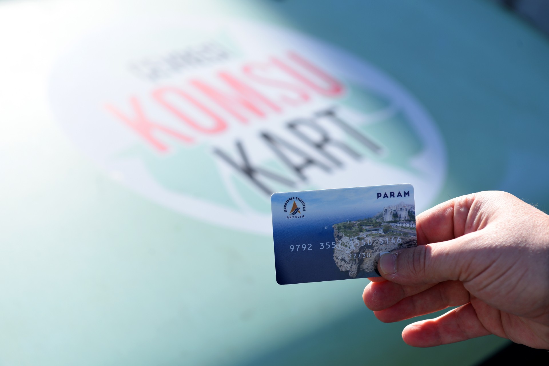 Çevreci Komşu Kart ağaçları da korur 