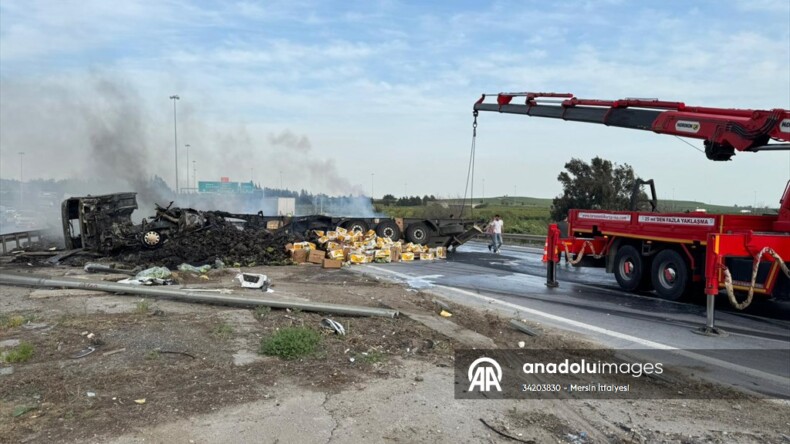 Mersin’de devrilerek yanan tırın sürücüsü yaralandı