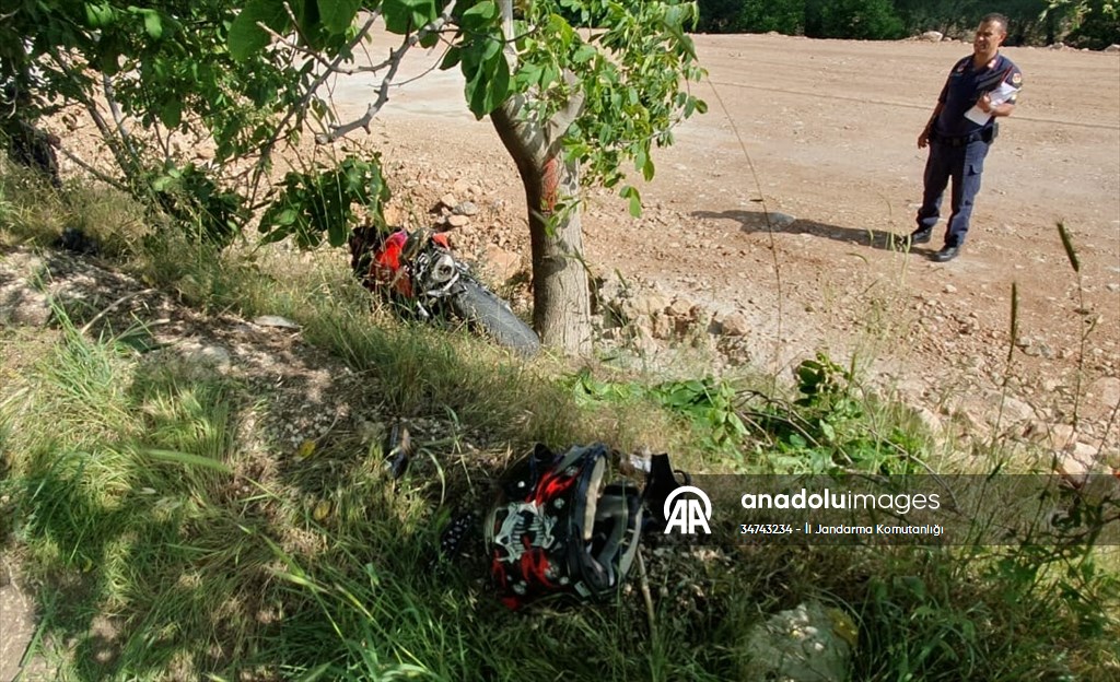 Burdur’da şarampole devrilen motosikletin sürücüsü öldü